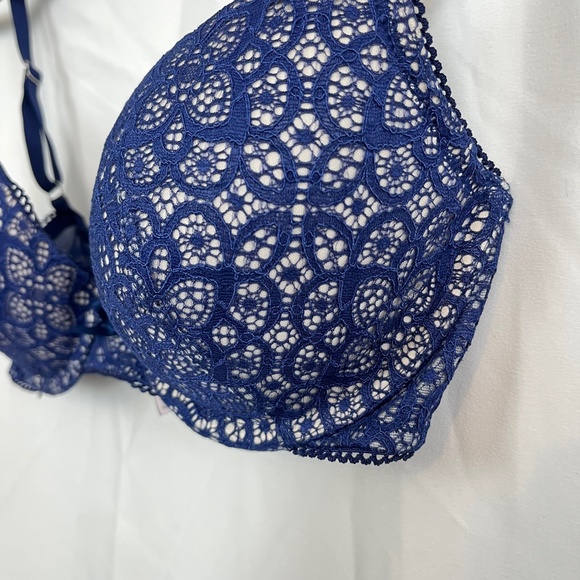 Victoria's Secret Blue Lace Bra 34 C - Picture 9 of 16